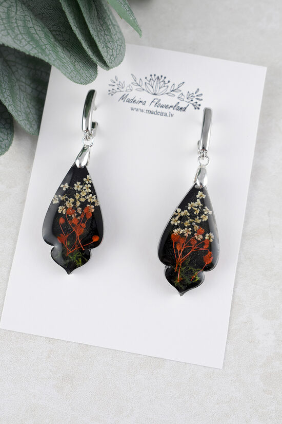 Black flowers earrings