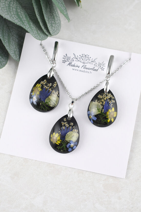 Epoxy resin jewelry