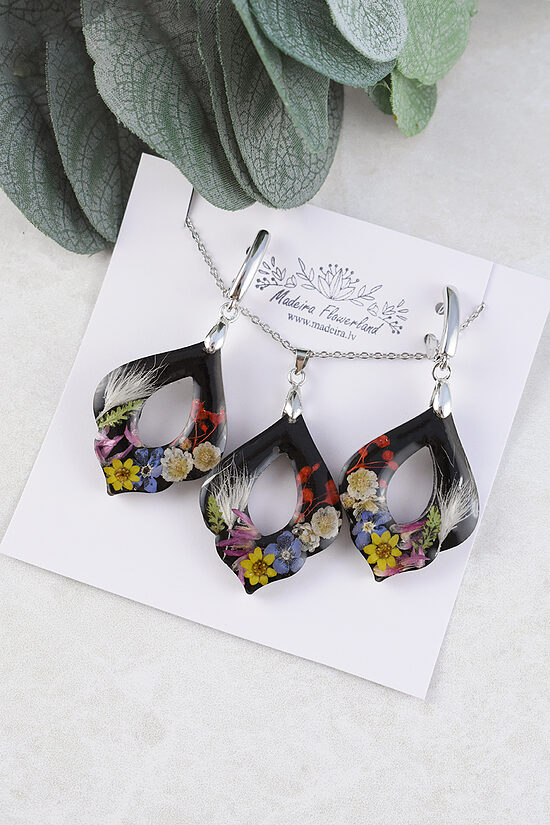 Epoxy resin jewelry set
