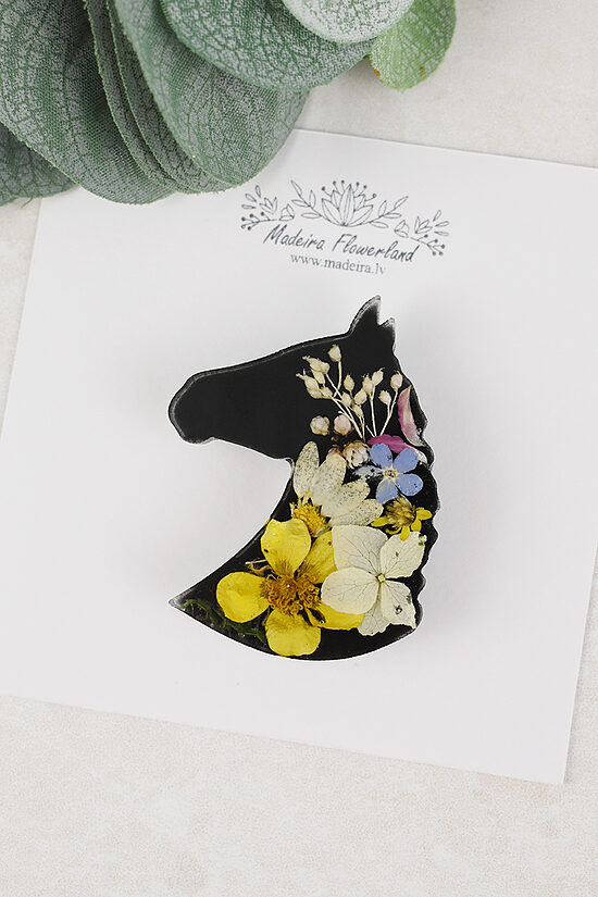 Black Horse brooch pin
