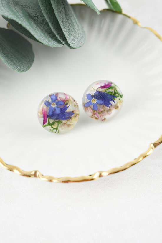 Auskari ar rudzupuķes lapiņu