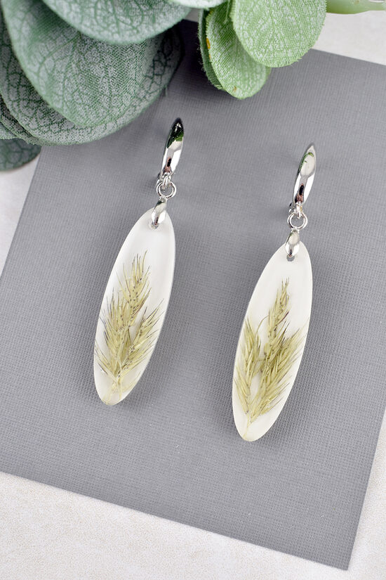 Gari auskari ar sausiem ziediem