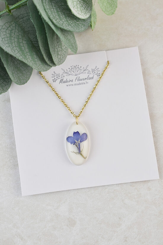 Kaklarota ar lobēlijas ziediņu