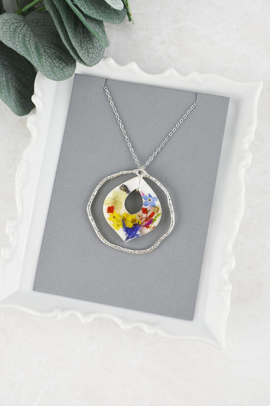 Kulons ar sausajiem ziediem