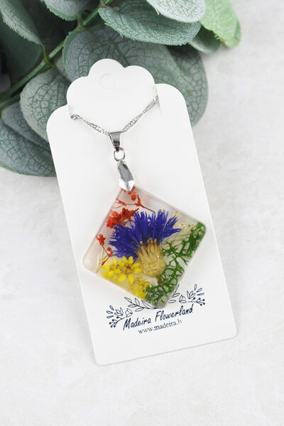  Necklace with flowers