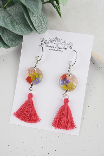 Earring with flowers
