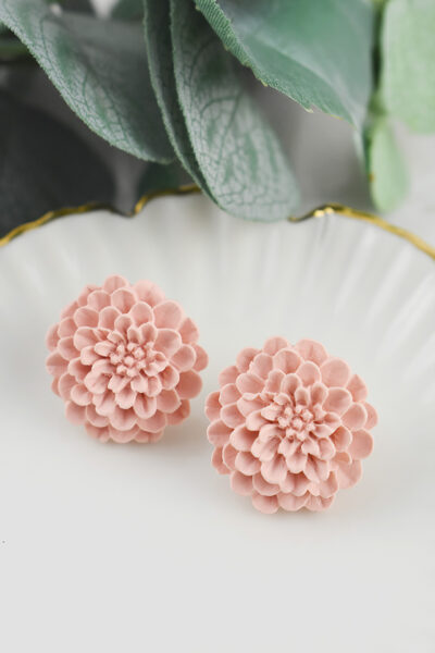 Nagliņu auskari - Rozā zieds