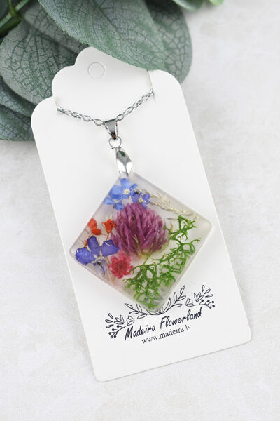  Necklace with flowers